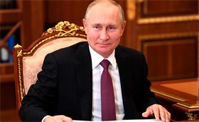 Путин наградил российских врачей за вклад в борьбу с COVID-19